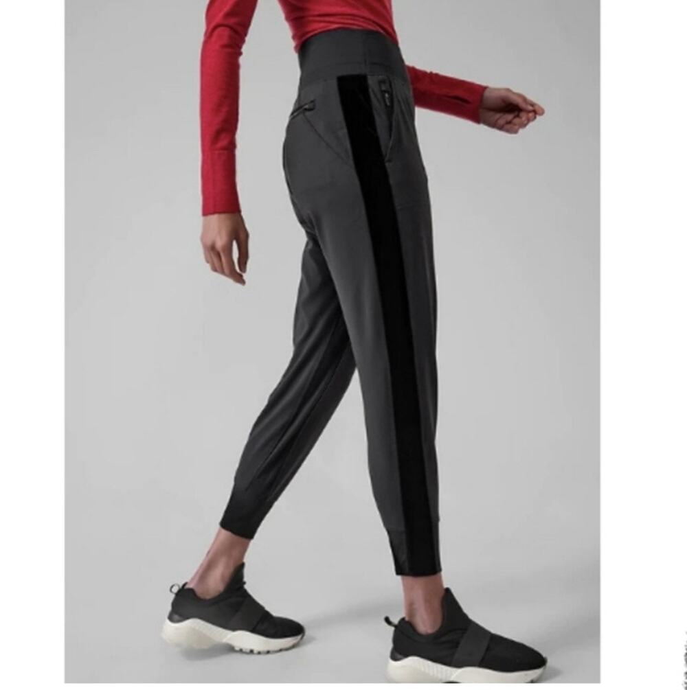 Womens Athleta Venice Velvet Stripe Jogger Black Size S EUC!